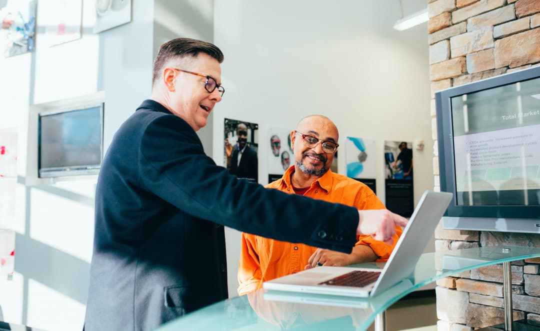 linkedin-sales-solutions-YDVdprpgHv4-unsplash