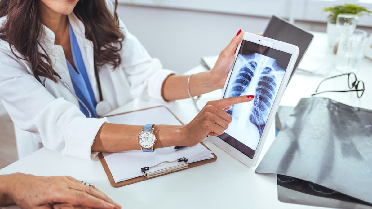 Lung cancer screening with low-dose CT can find early lung changes before symptoms appear. Learn who qualifies and how Curative supports $0 preventive care.